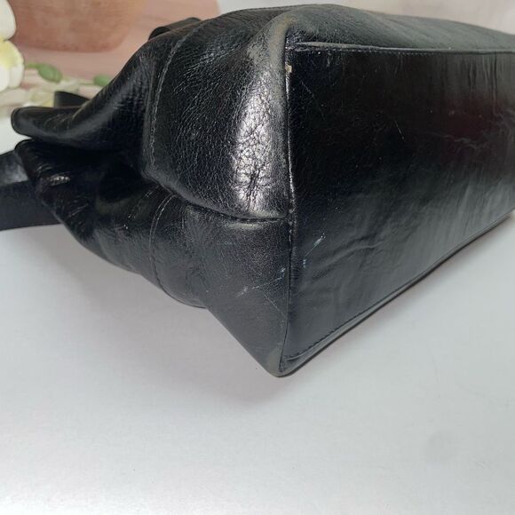 Chic Black Leather Liner Bella Shoulder Bag - Picture 8 of 13